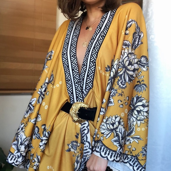 Last✨🆕Kaya Mustard Yellow Floral Kimono Cardigan - Picture 7 of 7